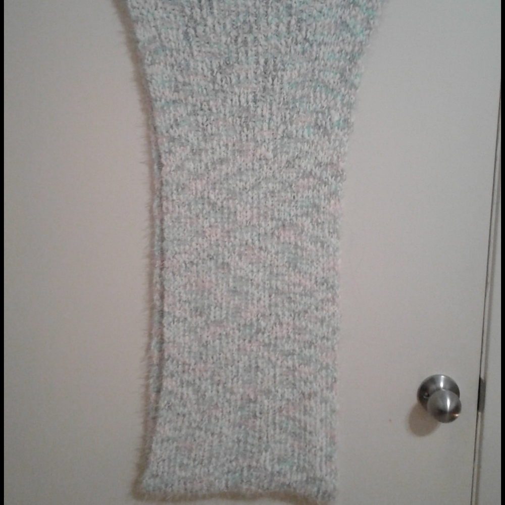 2 Infinity scarves - Picture 2 of 6